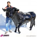 Toro nero in vetroresina 150x240