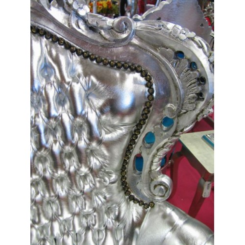 Poltrona Barocco Marsiglia argento con pelle eco argento