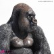 963 PLA618_b Gorilla in vetroresina H 75cm