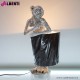 Lampada da tavolo con scimmia argento e paralume nero H56 cm